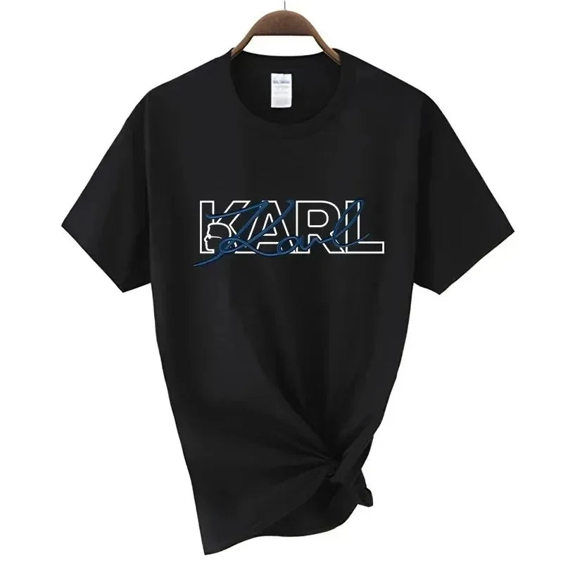 Дамска тениска Karl Blue - SatModa  https://satmoda.com/products/дамска-тениска-karl-blue  Дамска тениска със стилен дизайн и висококачествени материали. Отличен избор за ежедневието и спорт. Подходяща за разнообразни поводи и комбинации.