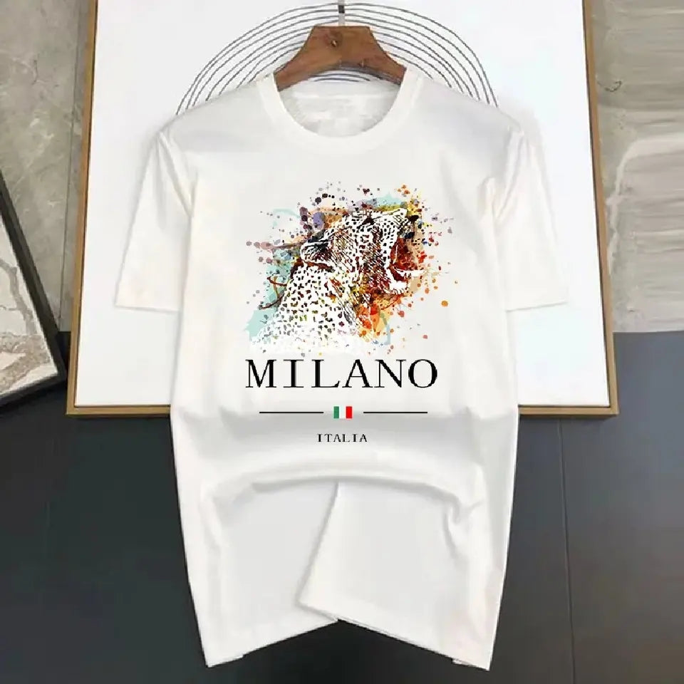 Мъжка тениска Milano - SatModa  https://satmoda.com/products/мъжка-тениска-milano  Модерна мъжка тениска с обло деколте и свободна кройка. Материята на тениската е изключително мека и осигурява максимален комфорт през летните дни. Съчетава...