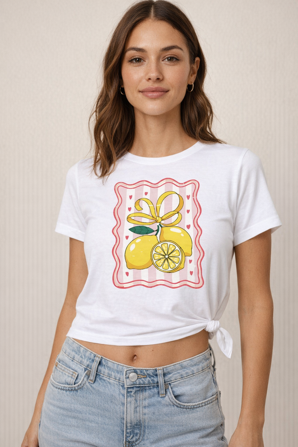 Дамска тениска Lemons / SatModa.

Дамска тениска със стилен дизайн и висококачествени материали. Отличен избор за ежедневието и спорт. Подходяща за разнообразни поводи и комбинации.

€12.80 EUR