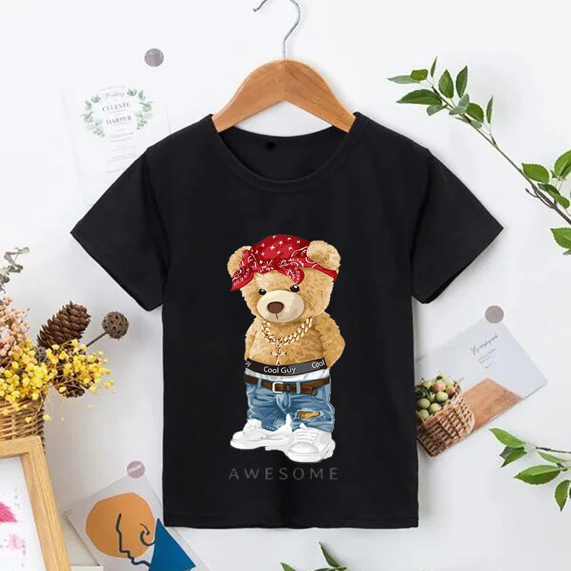 Детска тениска Awesome bear  https://satmoda.com/products/детска-тениска-awesome-bear  Детска тениска със забавен принт за всяко малко приключение. Мека и дишаща, за комфорт през целия ден.