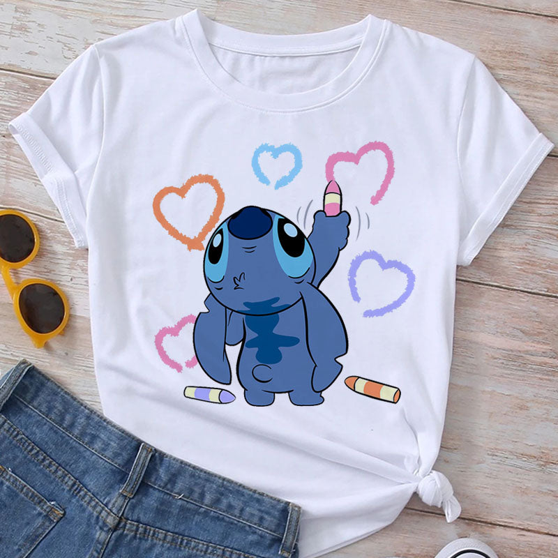 Детска тениска Stitch Drawing - SatModa.  https://satmoda.com/products/детска-тениска-stitch-drawing  Детска тениска със забавен принт за всяко малко приключение. Мека и дишаща, за комфорт през целия ден.