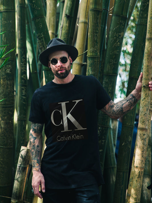 Мъжка тениска Ck Silver / SatModa

Модерна мъжка тениска с обло деколте и свободна кройка. Материята на тениската е изключително мека и осигурява максимален комфорт през летните дни. Съчетава...