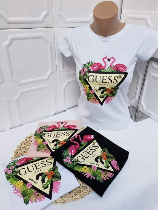 Дамска тениска Guess flamingo dtg

Дамска Тениска с обло деколте и свободна кройка. Материята на тениската е изключително мека и осигурява максимален комфорт през летните дни. Съчетава се добре с…