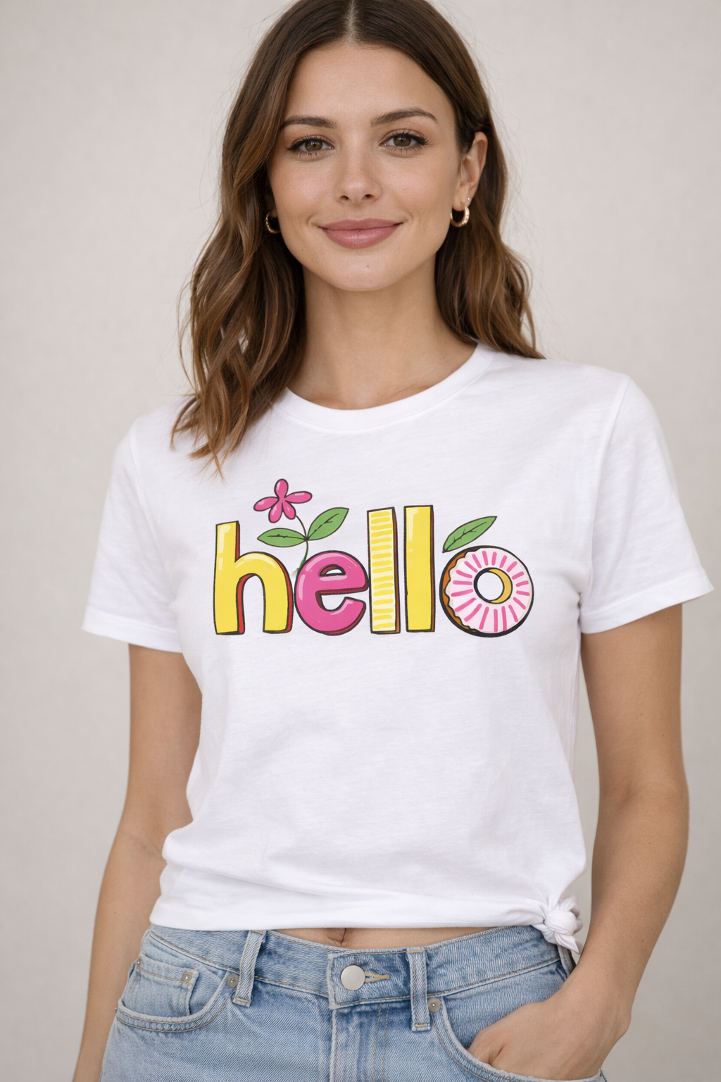 Дамска тениска Hello Colors / SatModa.

Дамска тениска със стилен дизайн и висококачествени материали. Отличен избор за ежедневието и спорт. Подходяща за разнообразни поводи и комбинации.

€12.80 EUR