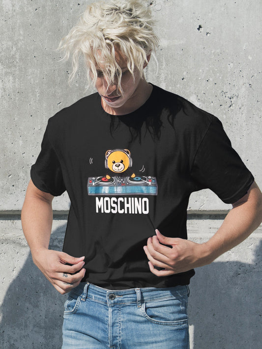 Мъжка тениска Moohino Bear / SatModa

Модерна мъжка тениска с обло деколте и свободна кройка. Материята на тениската е изключително мека и осигурява максимален комфорт през летните дни. Съчетава...