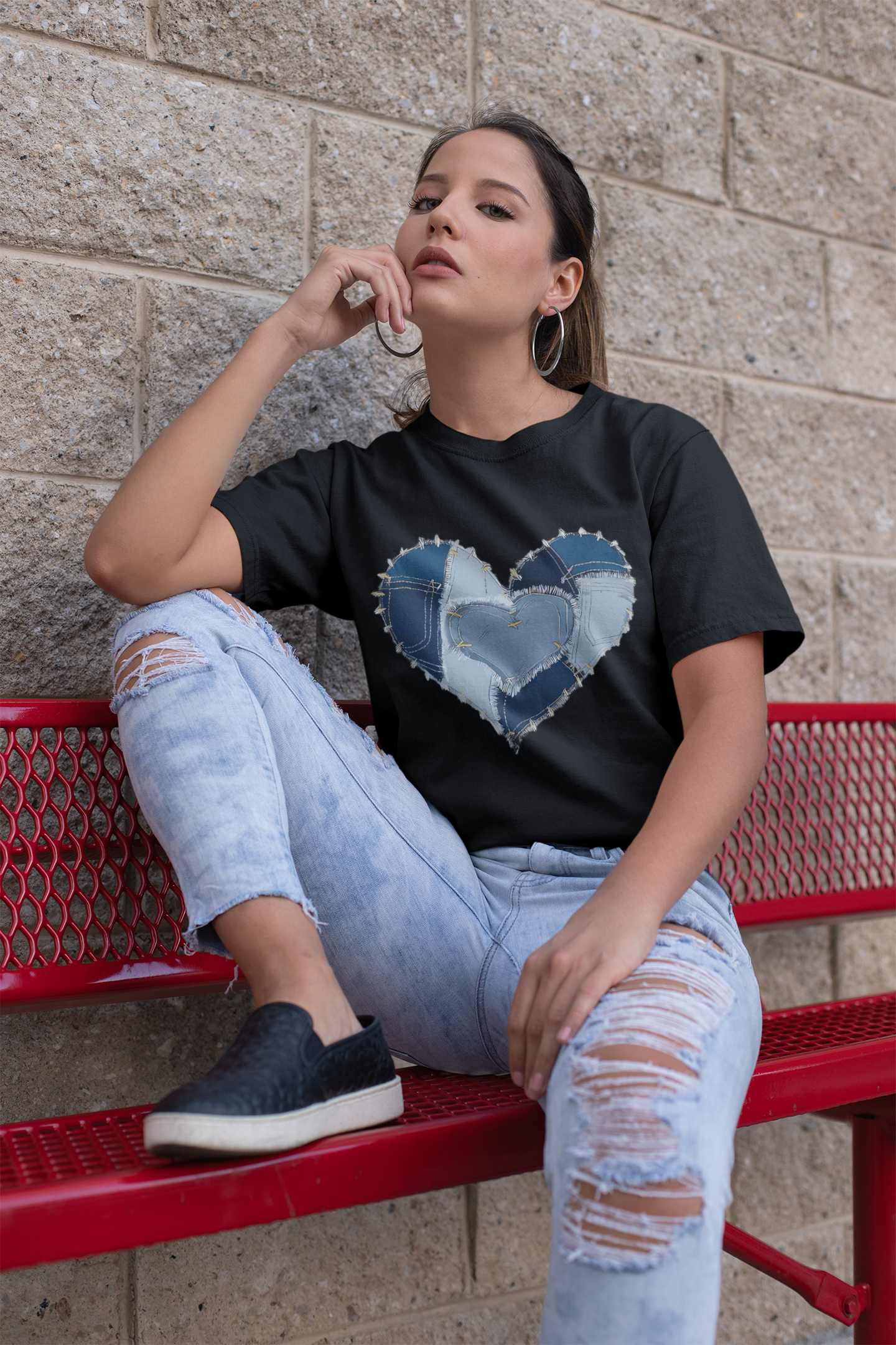 Дамска тениска Denim Heart — черна, 100% памук | SatModa
