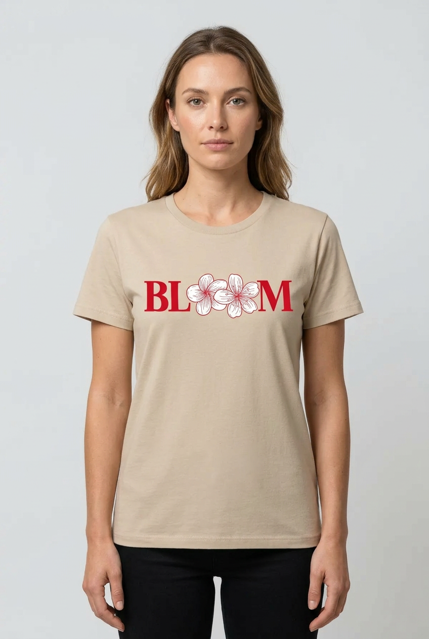  Дамска тениска Bloom в бежово с червен надпис и бели цветя на модел | SatModa