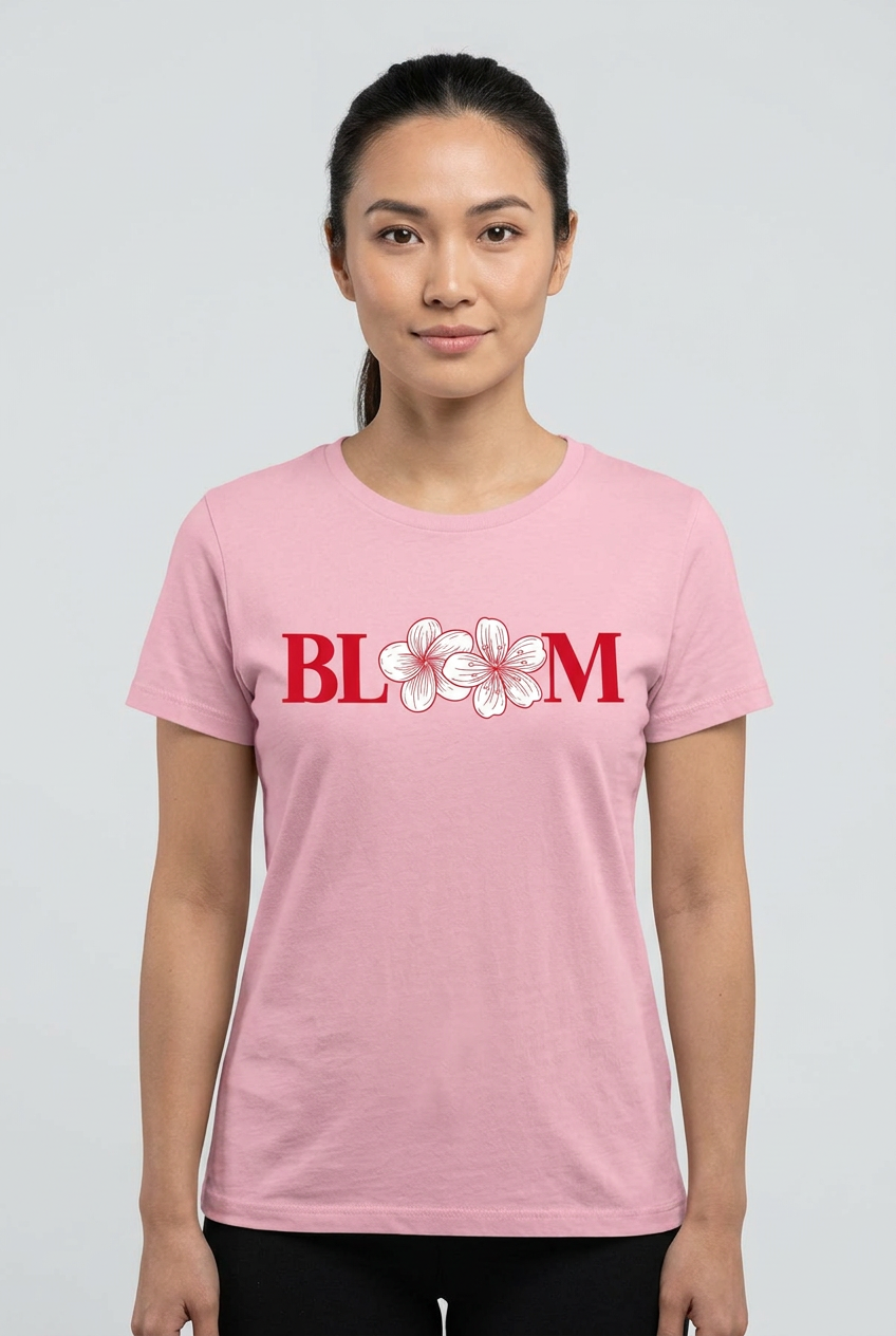 Дамска тениска Bloom в розово с червен надпис и бели цветя на модел | SatModa