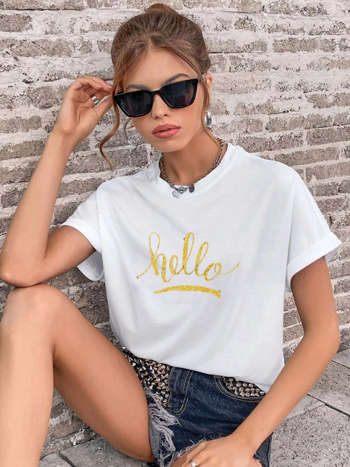 Дамска тениска Hello бяла — свободна кройка | SatModa