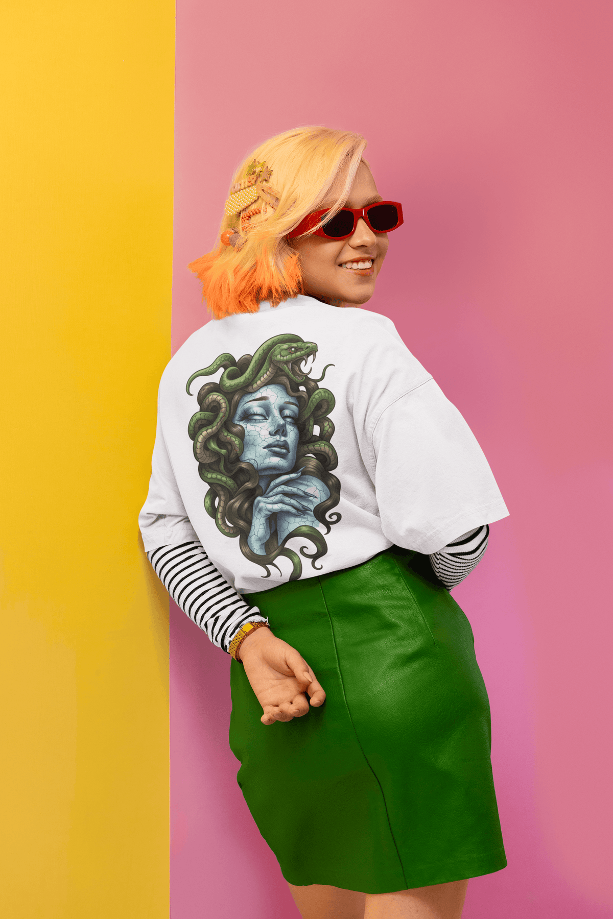 Дамска тениска Oversize Gorgona - Бяла