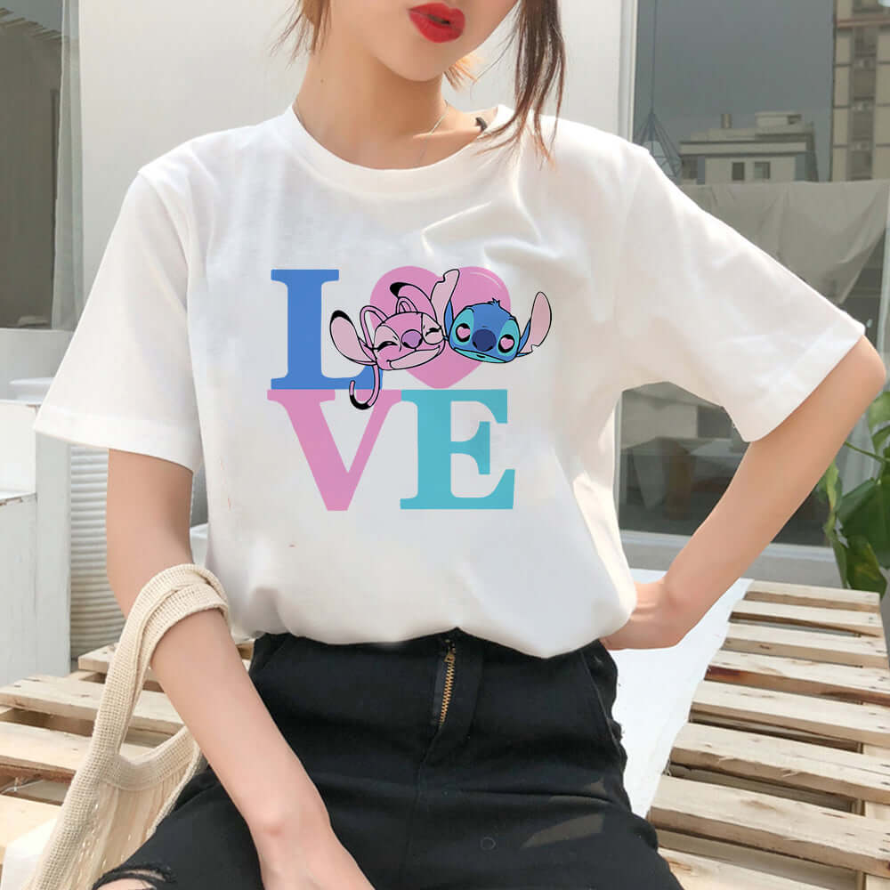 Дамска тениска Stitch Love бяла — свободна кройка | SatModa