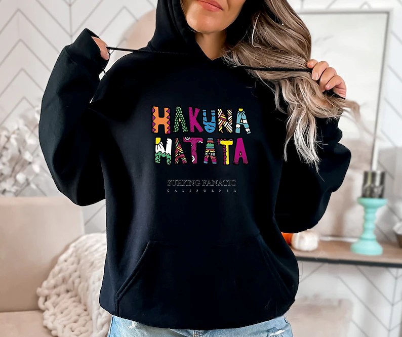 Дамски суичър Color Matata — черно, 100% памук, качулка | SatModa
