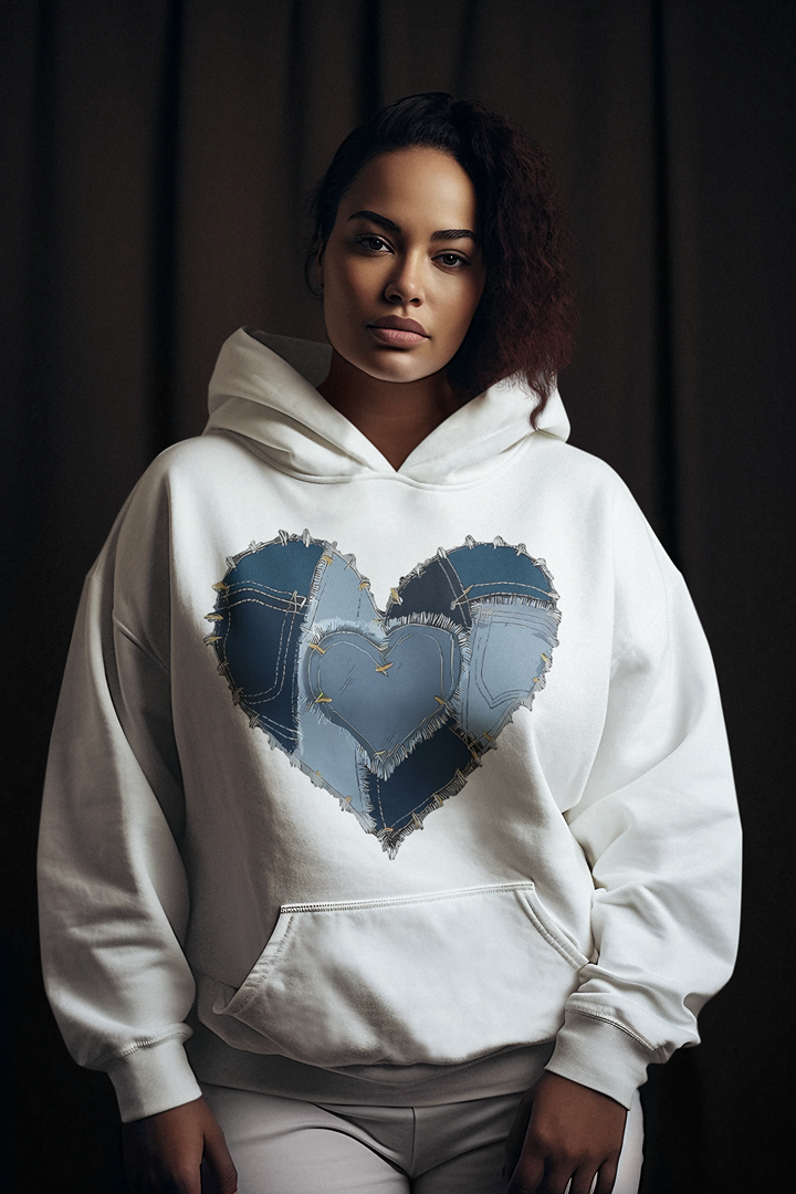 Дамски суичър Denim Heart бял — 100% памук, размери S–L | SatModa