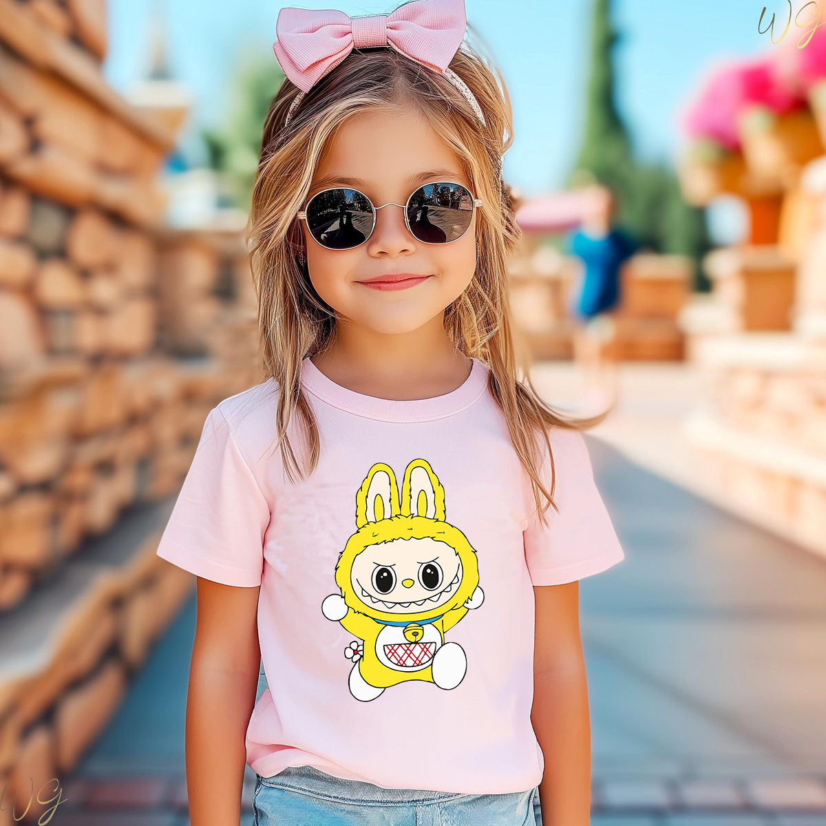 Детска тениска Yellow Labubu розова — свободна кройка | SatModa