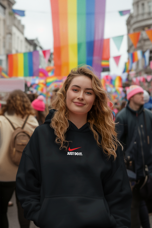 Дамски суитчър Nike Just Do It Smal Logo / SatModa

Ефектен дамски суичър с качулка и връзки.Материята на суичъра е изключително мека и приятна.Осигурява максимален комфорт и топлина през зимните дни.Памучна вата

BGN 45.00