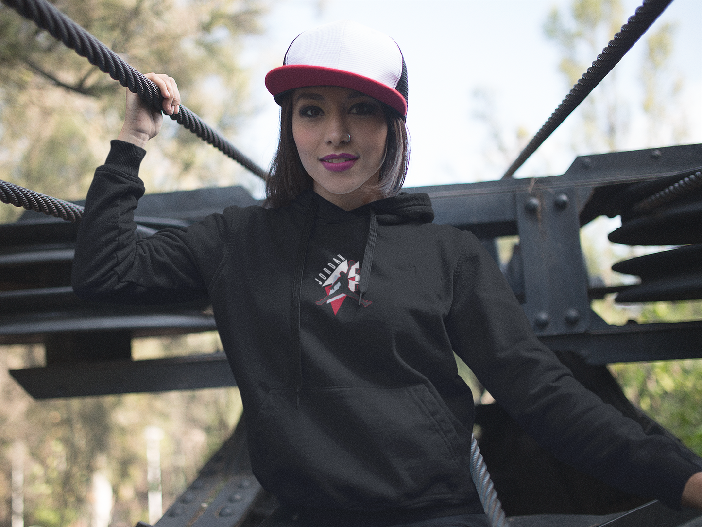 Дамски суитчър Jordan Smal Logo / SatModa

Ефектен дамски суичър с качулка и връзки.Материята на суичъра е изключително мека и приятна.Осигурява максимален комфорт и топлина през зимните дни.Памучна вата

BGN 45.00