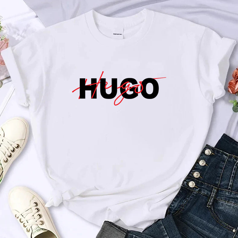 Дамска тениска Hugo Signature.  https://satmoda.com/products/дамска-тениска-hugo-signature  Дамска тениска със стилен дизайн и висококачествени материали. Отличен избор за ежедневието и спорт. Подходяща за разнообразни поводи и комбинации.