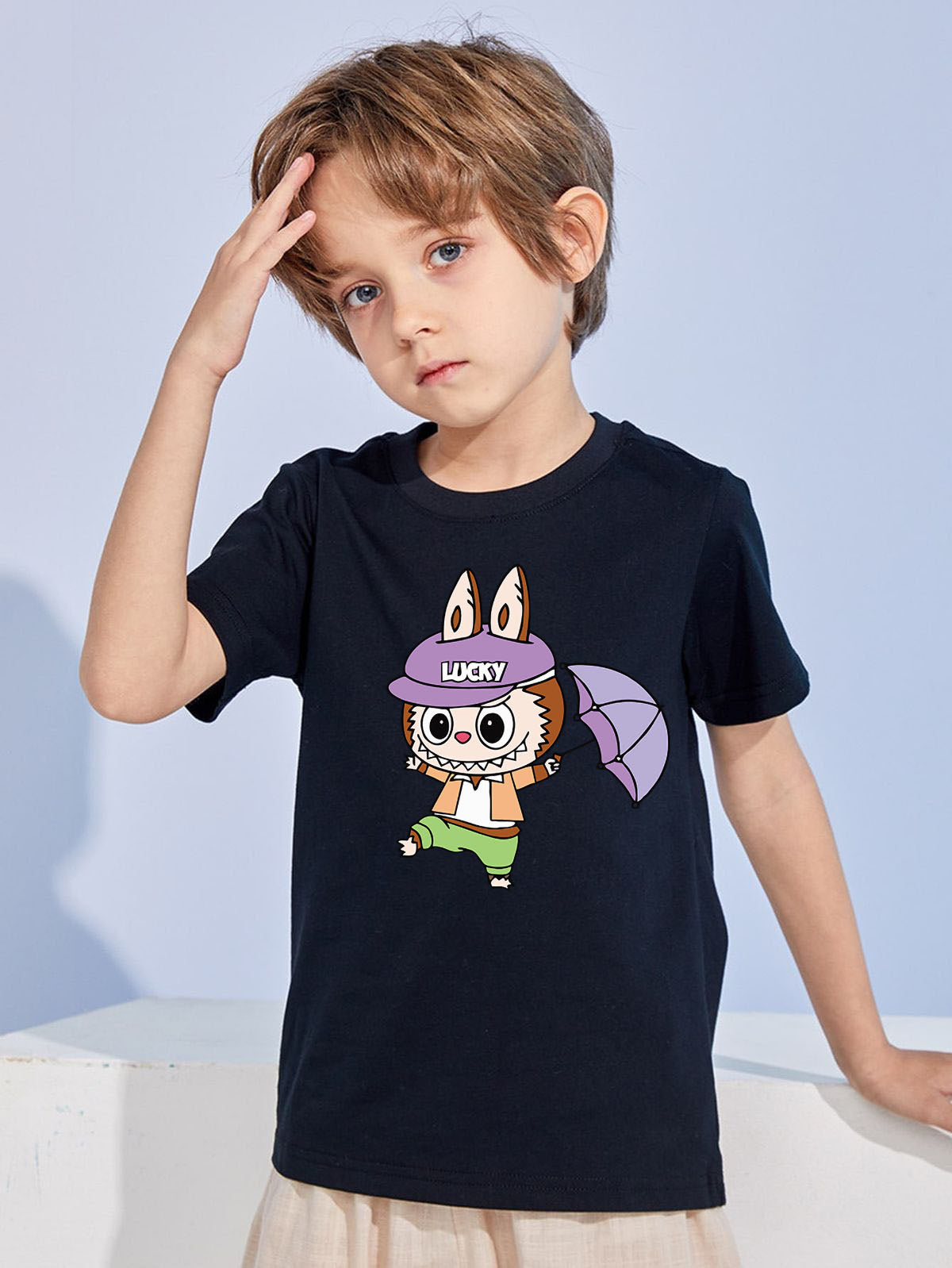 Детска тениска Lucky Labubu черна— свободна кройка | SatModa