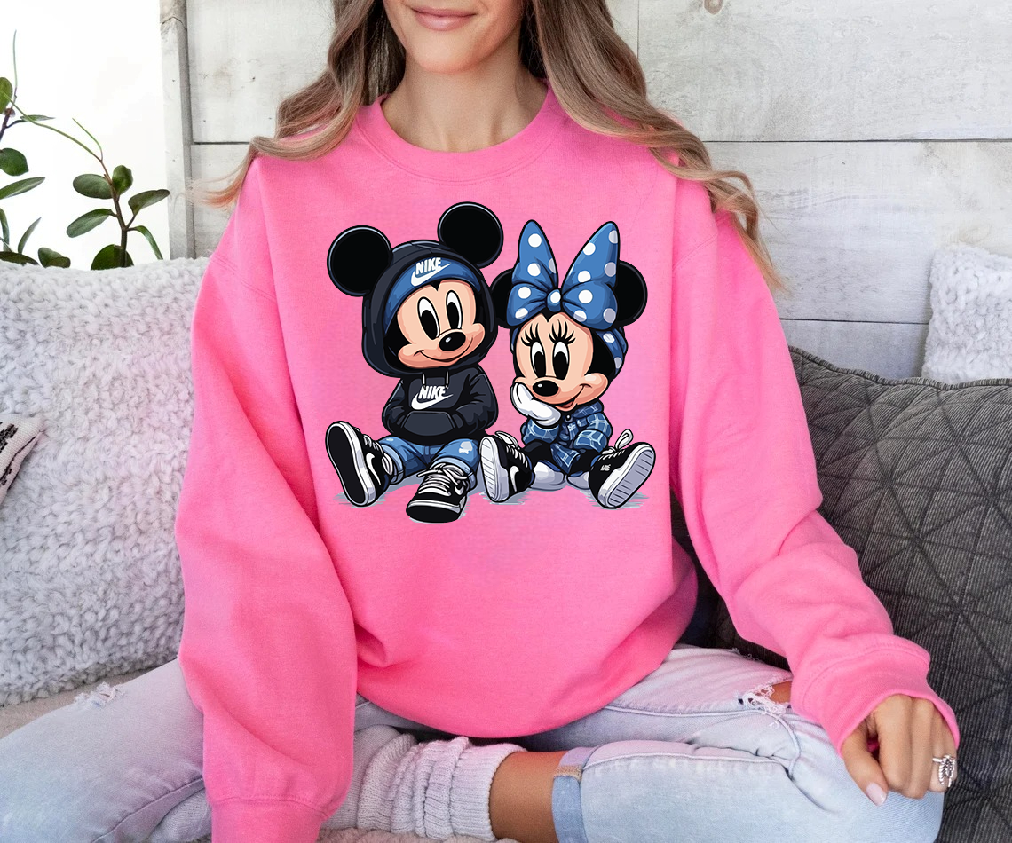 SatModa

SatModa

https://satmoda.com › products › дамска-блуза-mickey-cool

Дамска блуза Mickey Cool/SatModa.

Ватирана блуза с обло деколте и свободна кройка. Материята на блузата е изключително мека и приятна. Осигурява максимален комфорт и топлина през зимните дни.

BGN 36.00