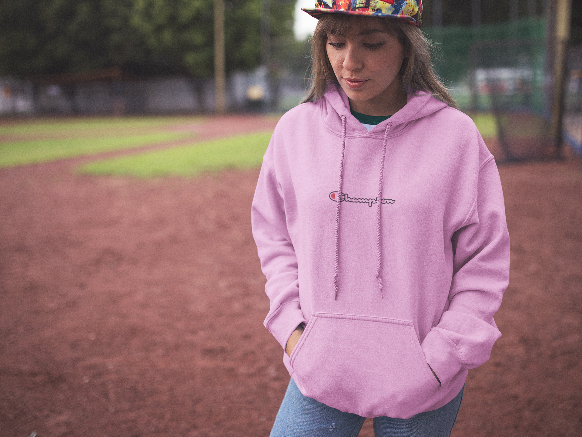 Дамски суитчър Champion Smal Logo / SatModa

Ефектен дамски суичър с качулка и връзки.Материята на суичъра е изключително мека и приятна.Осигурява максимален комфорт и топлина през зимните дни.Памучна вата

BGN 45.00