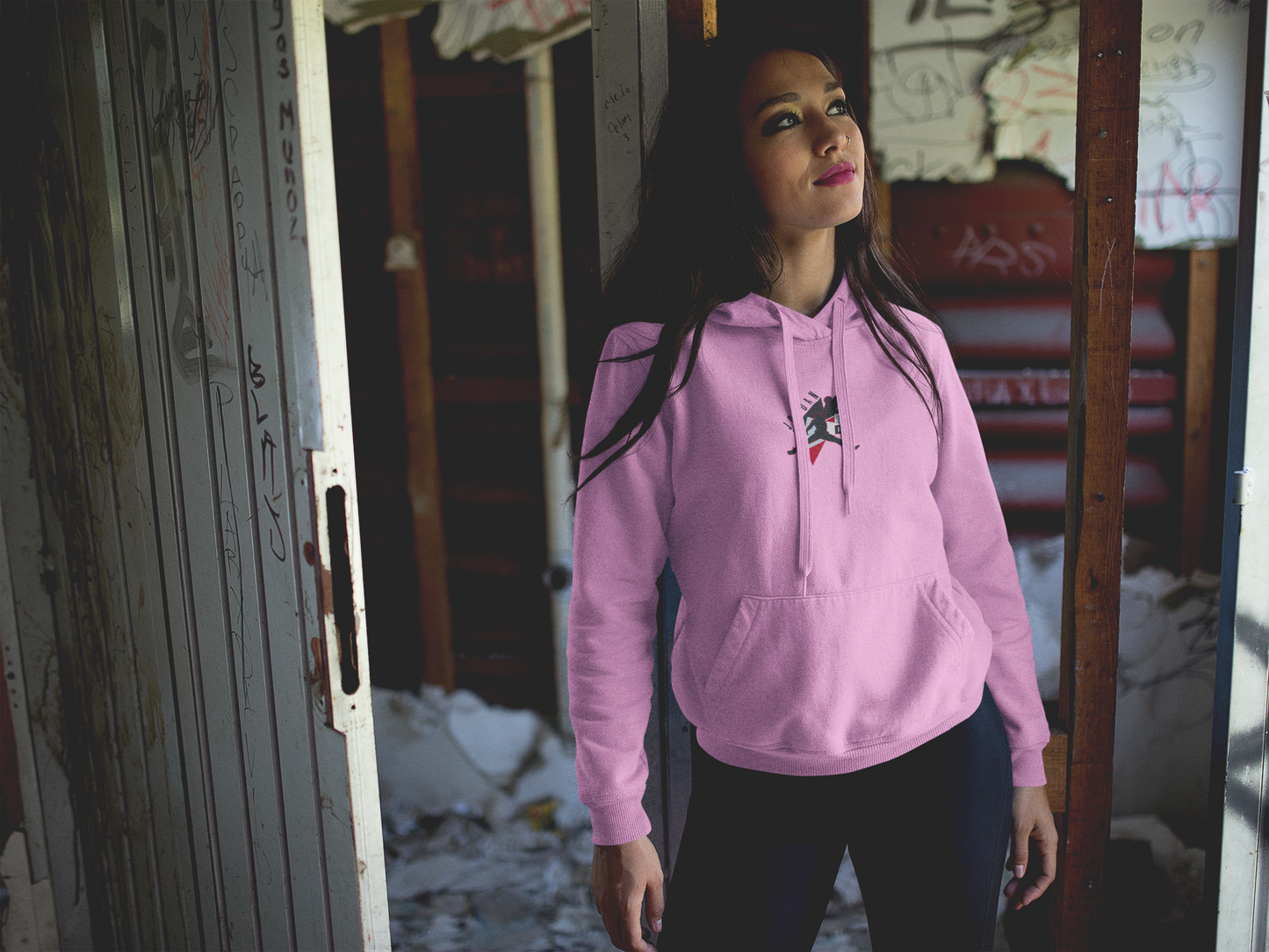 Дамски суитчър Jordan Smal Logo / SatModa

Ефектен дамски суичър с качулка и връзки.Материята на суичъра е изключително мека и приятна.Осигурява максимален комфорт и топлина през зимните дни.Памучна вата

BGN 45.00