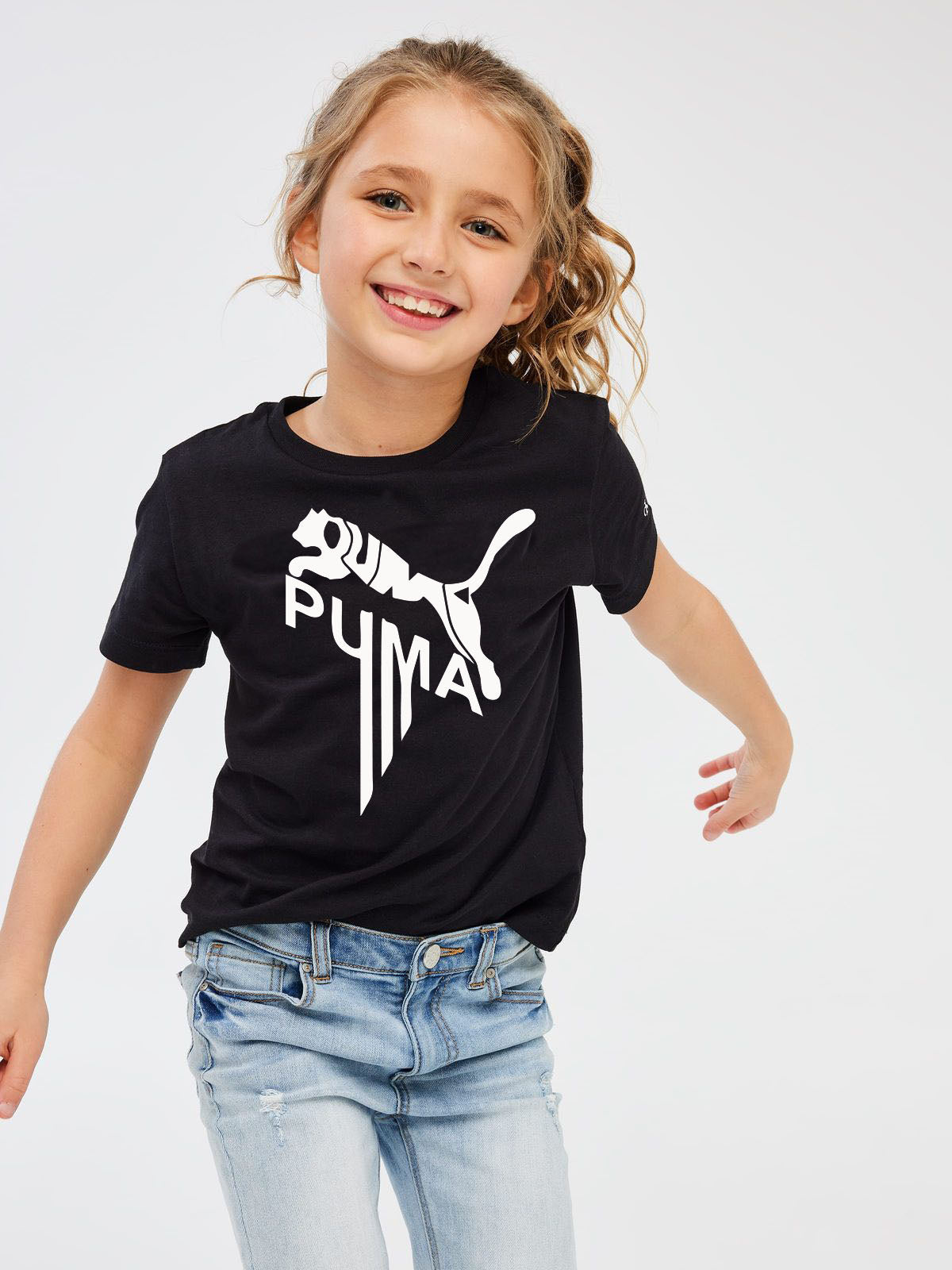 Детска тениска Puma Jump / SatModa

Детска тениска със забавен принт за всяко малко приключение. Мека и дишаща, за комфорт през целия ден.

BGN 23.90