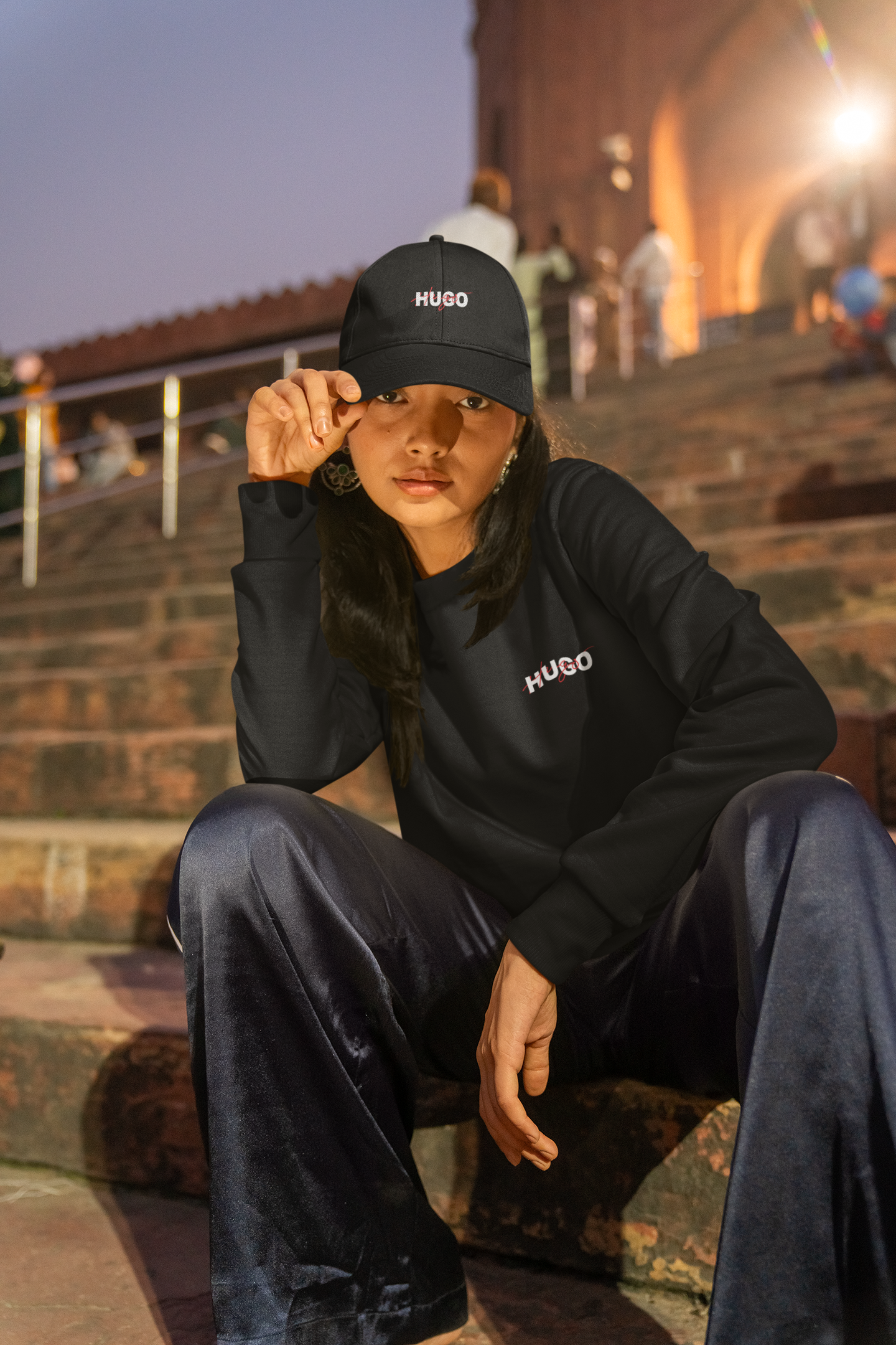 Дамска блуза Hugo Smal Logo / SatModa

Ватирана блуза с обло деколте и свободна кройка. Материята на блузата е изключително мека и приятна. Осигурява максимален комфорт и топлина през зимните дни.

BGN 37.60