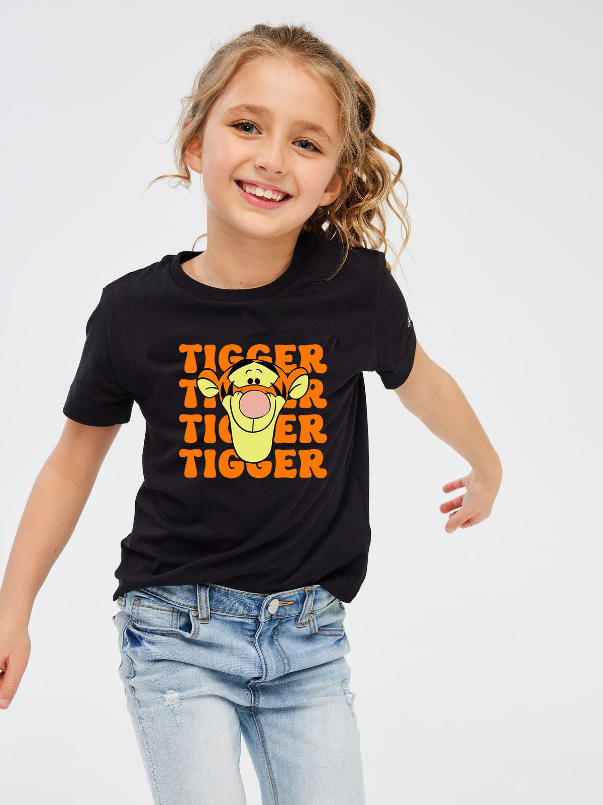 Детска тениска Tiger

Детска тениска със забавен принт за всяко малко приключение. Мека и дишаща, за комфорт през целия ден.

BGN 23.90