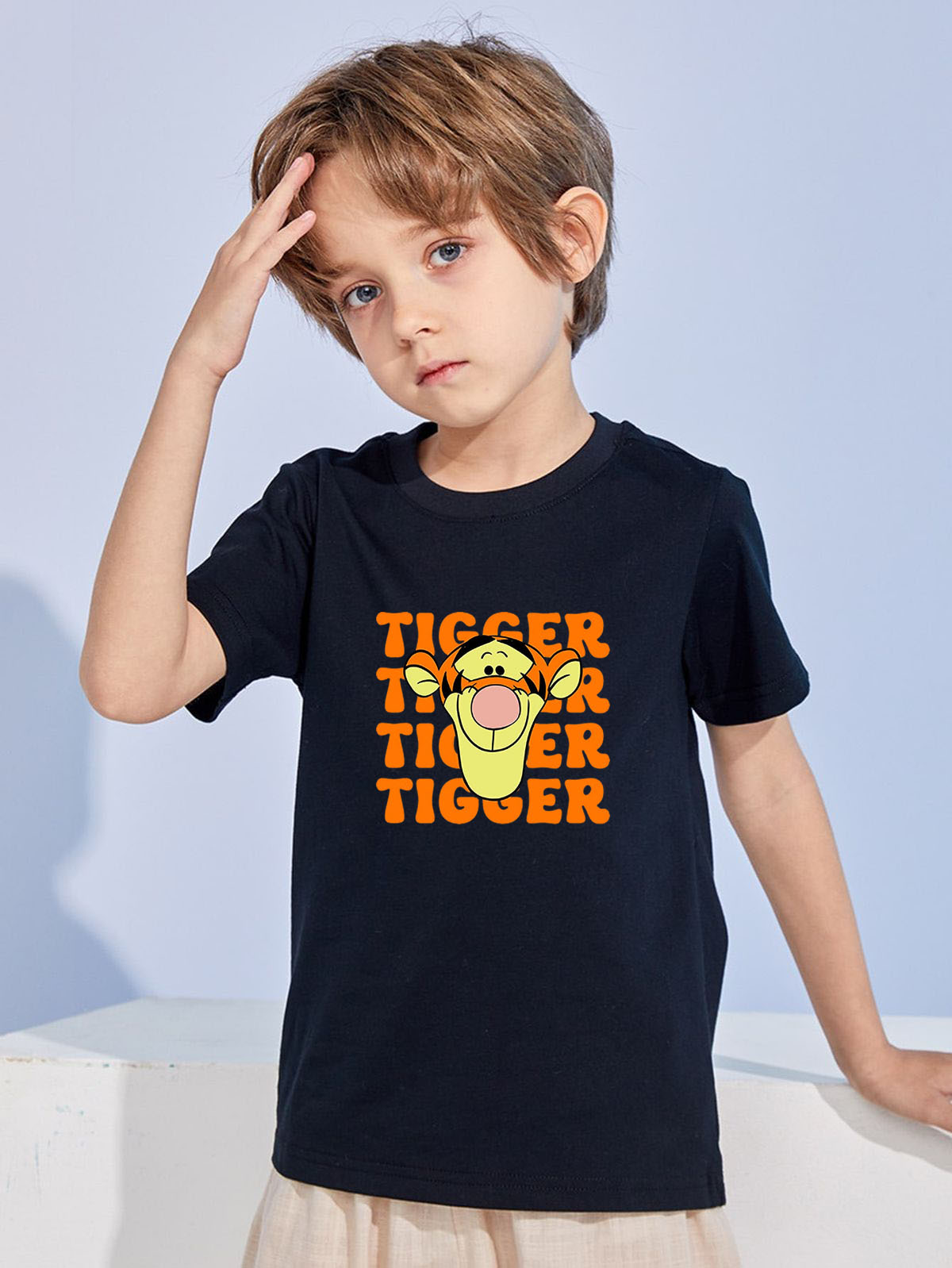 Детска тениска Tiger

Детска тениска със забавен принт за всяко малко приключение. Мека и дишаща, за комфорт през целия ден.

BGN 23.90