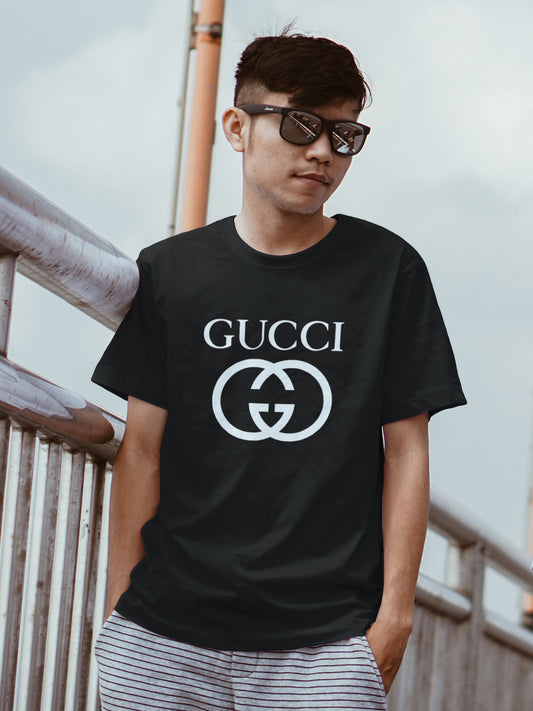 Мъжка тениска Gucci Logo / SatModa

Модерна мъжка тениска с обло деколте и свободна кройка. Материята на тениската е изключително мека и осигурява максимален комфорт през летните дни. Съчетава...

BGN 26.99