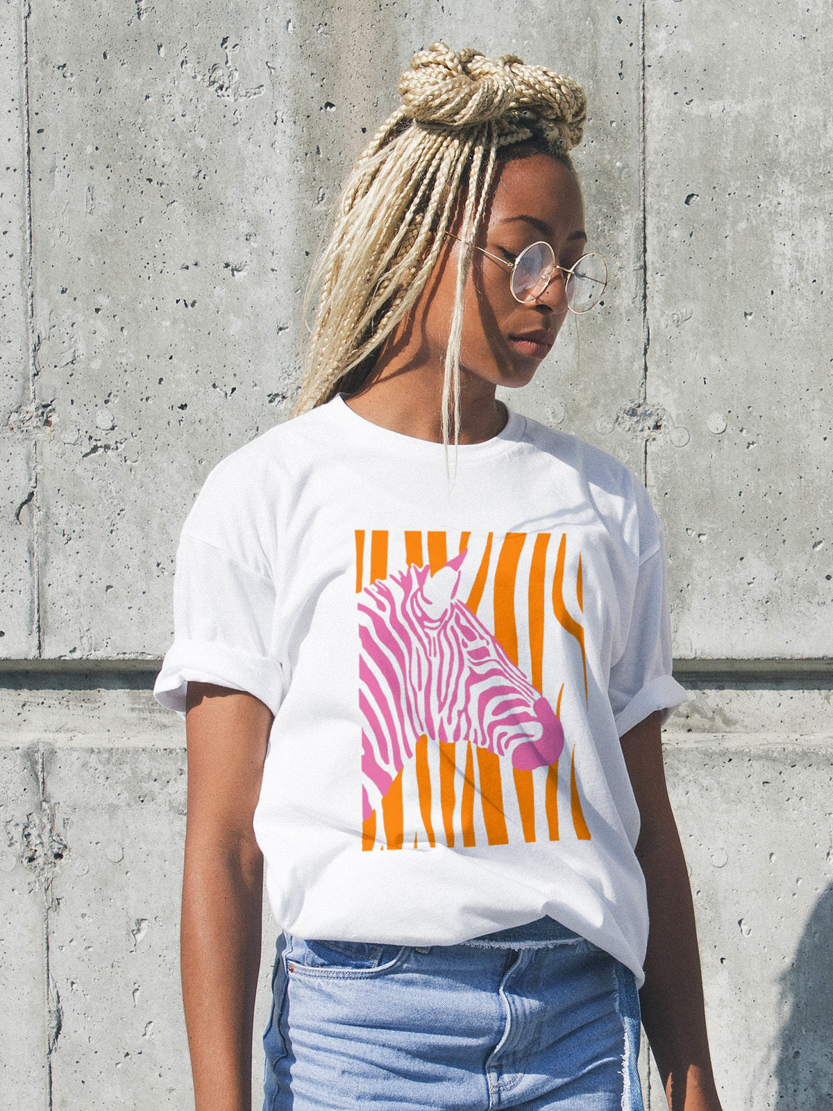Дамска тениска Pink zebra / SatModa.

Дамска тениска със стилен дизайн и висококачествени материали. Отличен избор за ежедневието и спорт. Подходяща за разнообразни поводи и комбинации.

€12.80 EUR