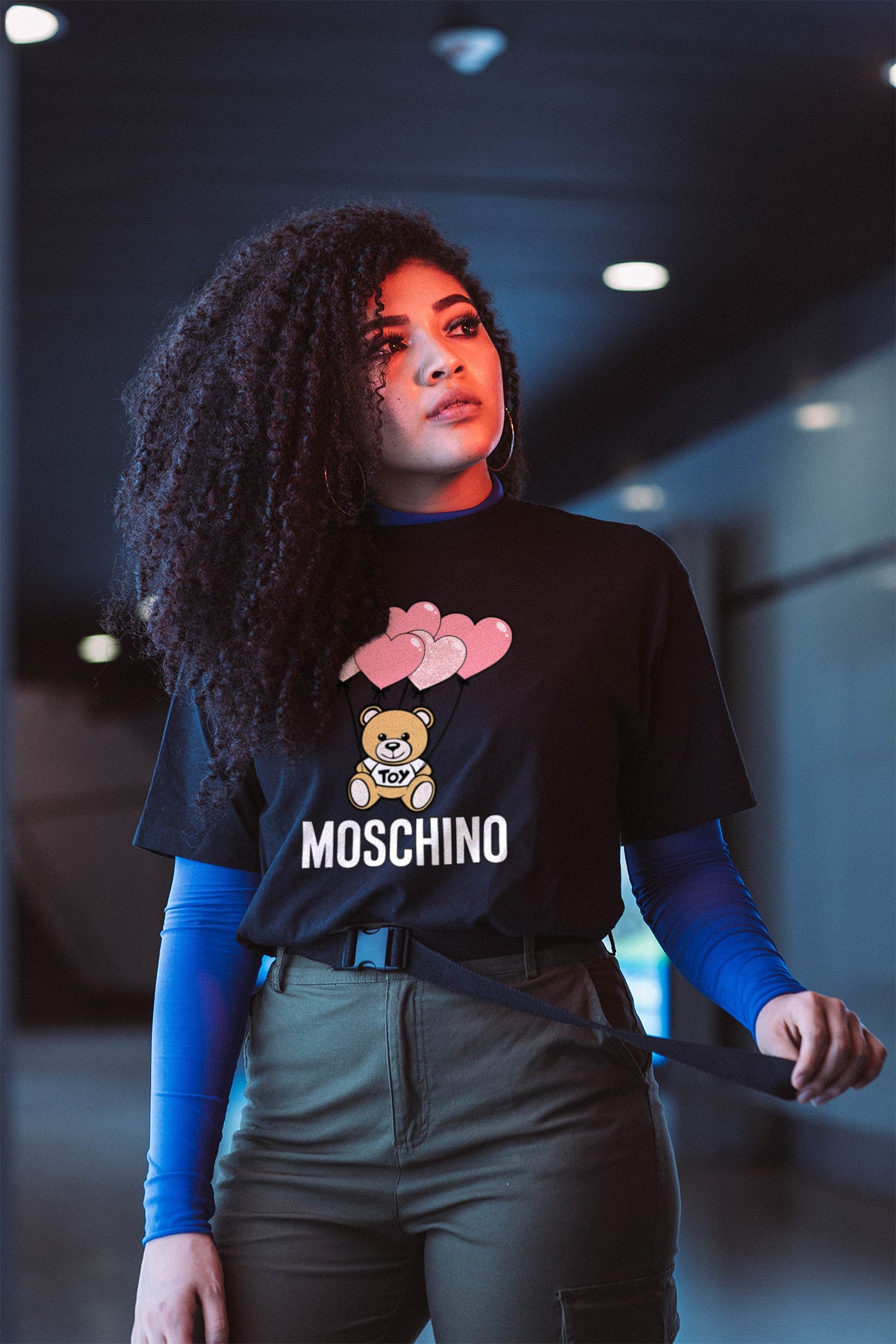 SatModa  SatModa  https://satmoda.com › products › дамска-тениска-moschino-balloons  Дамска тениска Moschino Balloons  Дамска тениска със стилен дизайн и висококачествени материали. Отличен избор за ежедневието и спорт. Подходяща за разнообразни поводи и комбинации.  BGN 24.90