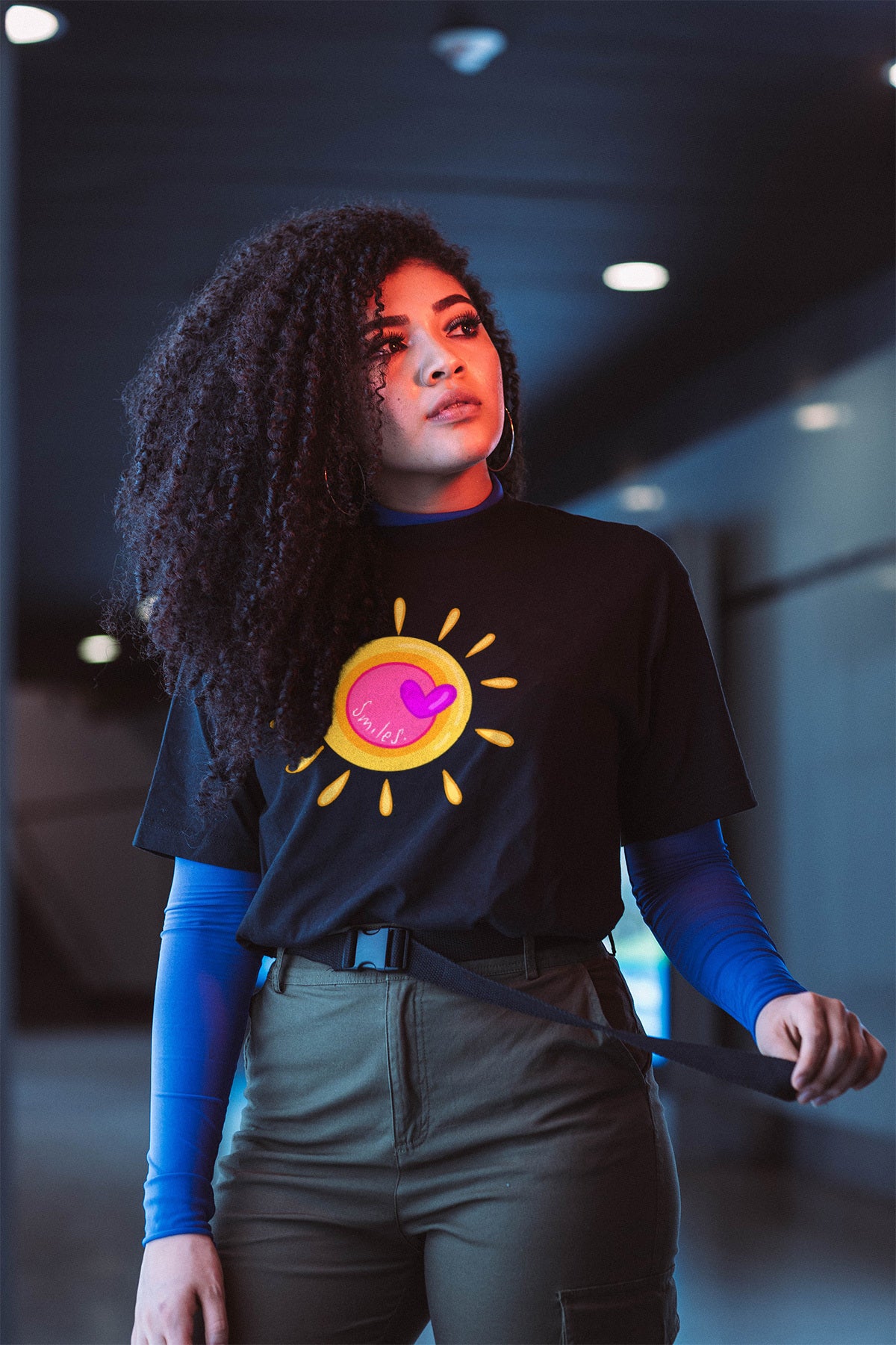 Дамска тениска Sun Colors / SatModa.

Дамска тениска със стилен дизайн и висококачествени материали. Отличен избор за ежедневието и спорт. Подходяща за разнообразни поводи и комбинации.

€12.80 EUR