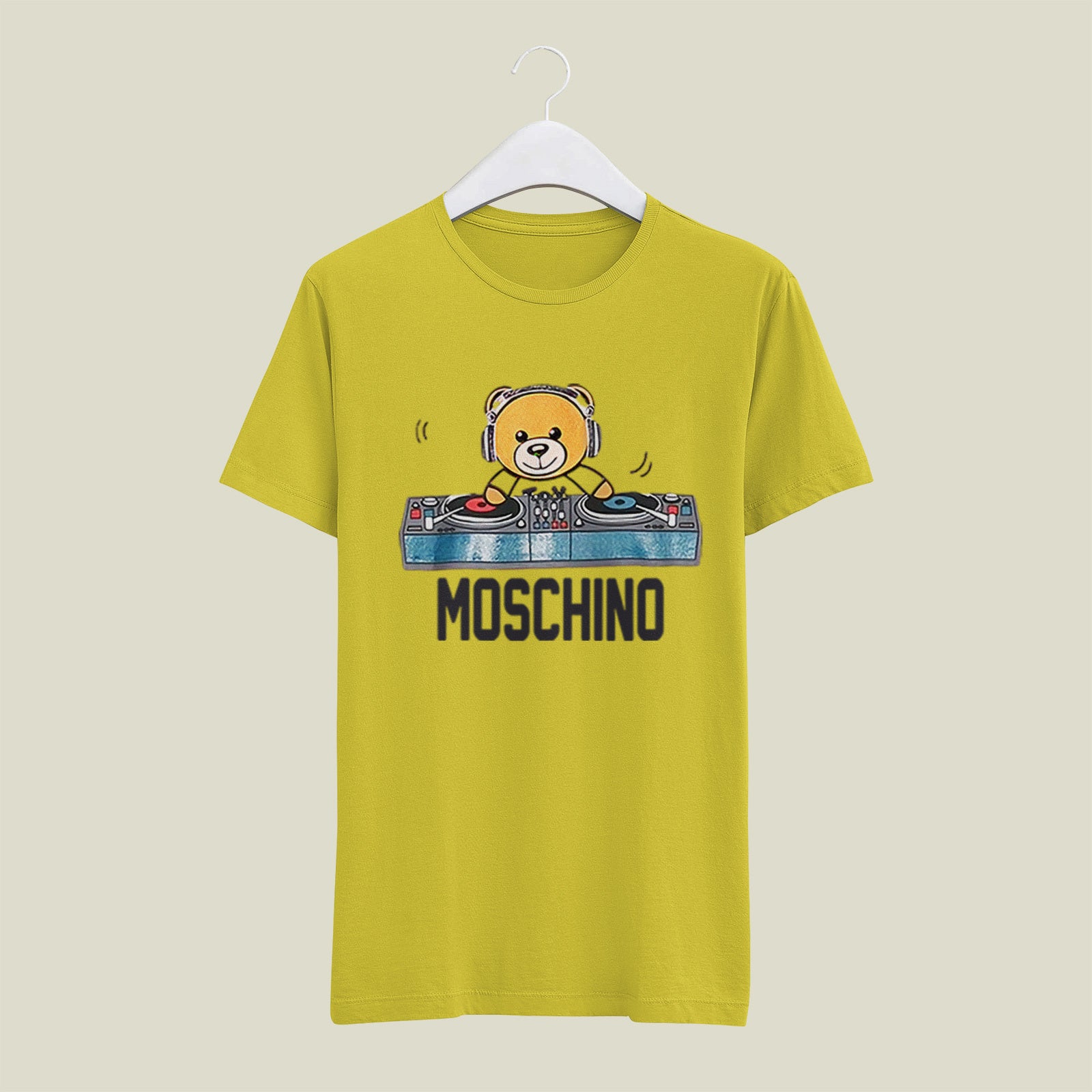 Дамска тениска Moohino bear dtg

Дамска тениска с обло деколте и свободна кройка. Тениската е изключително мека и осигурява максимален комфорт през летните дни.Тениската е изработена 100% памук

BGN 24.90