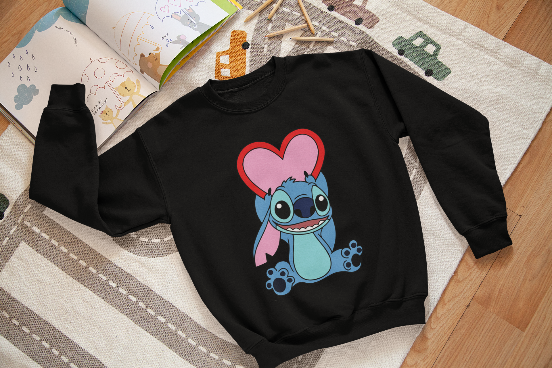 Ватирана детска блуза Stitch Lover черна | SatModa