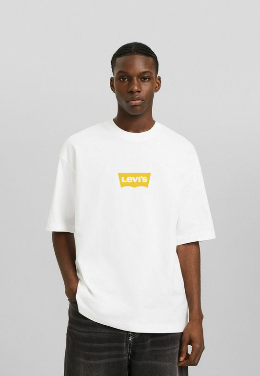 Мъжка тениска Oversize Levis Yellow

Тениска с обло деколте и свободна кройка. Материята на тениската е изключително мека и осигурява максимален комфорт през летните дни. Съчетава се добре с елеган…

BGN 36.90