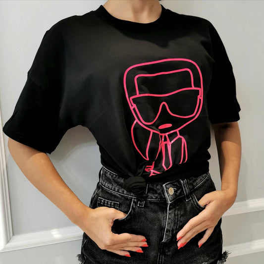 SatModa

SatModa

https://satmoda.com › products › дамска-тениска-karl-neon

Дамска тениска Karl Neon

Дамска Тениска с обло деколте и свободна кройка. Материята на тениската е изключително мека и осигурява максимален комфорт през летните дни.

BGN 24.90