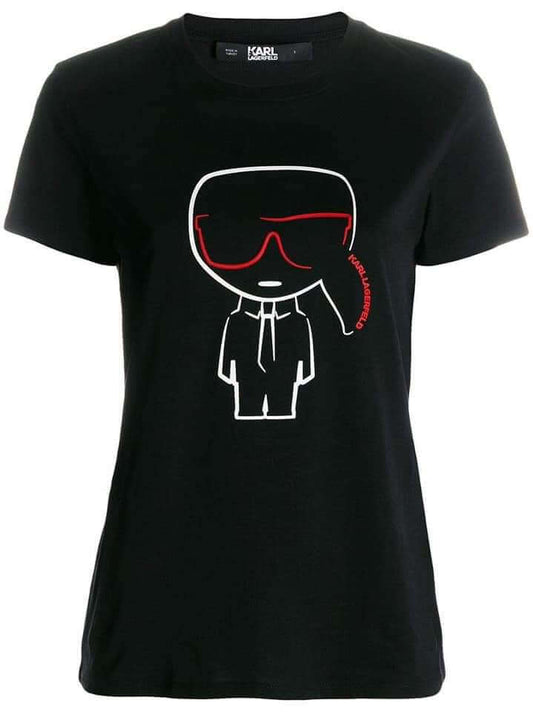 Дамска тениска Karl red glasses  https://satmoda.com/products/дамска-тениска-karl-red-glasses  Дамска Тениска с обло деколте и свободна кройка.Материята на тениската е изключително мека и осигурява максимален комфорт през летните дни.Съчетава се добре с елегантно, спортно-елегантно и ежедневно облекло.Тениската е изработена от 100% памукПрепоръчителна температура за пране 30°.