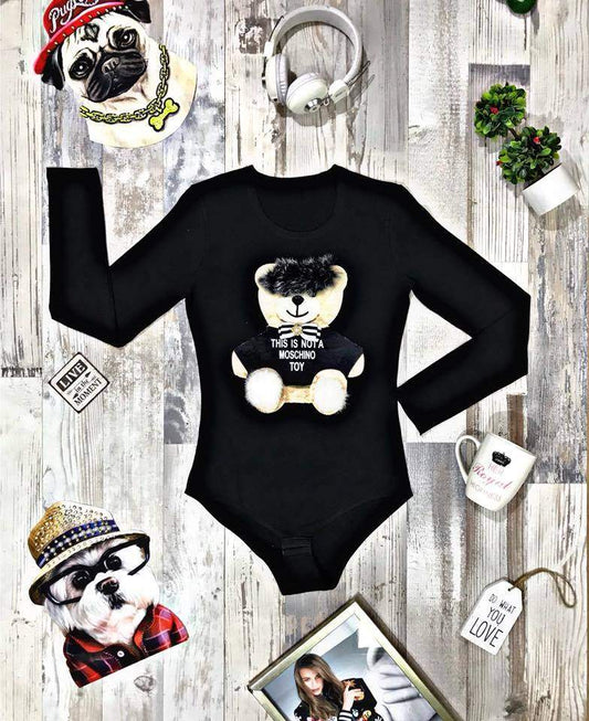 Дамско боди Bear baby  https://satmoda.com/products/дамско-боди-с-дълъг-ръкав-bear-baby  Топло и комфортно дамско боди - бикина с дълъг ръкав. Изработено от висококачествен 92% пениран памук и 8% ликра, което дава допълнителна мекота и еластичност. Закопчалката е с три малки кукички.СЪСТАВ:92% памук. 8% ликра.