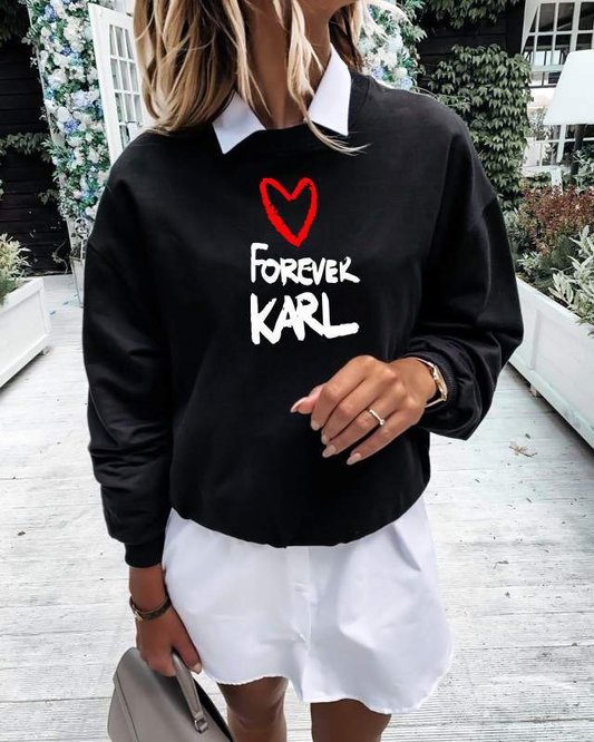 Дамска блуза Karl Forever  https://satmoda.com/products/дамска-блуза-karl-forever  Модерна дамска блуза с надписБлуза с обло деколте и свободна кройка. Материята на блузата е изключително мека и приятна. Осигурява максимален комфорт и топлина през зимните дни.100% памук