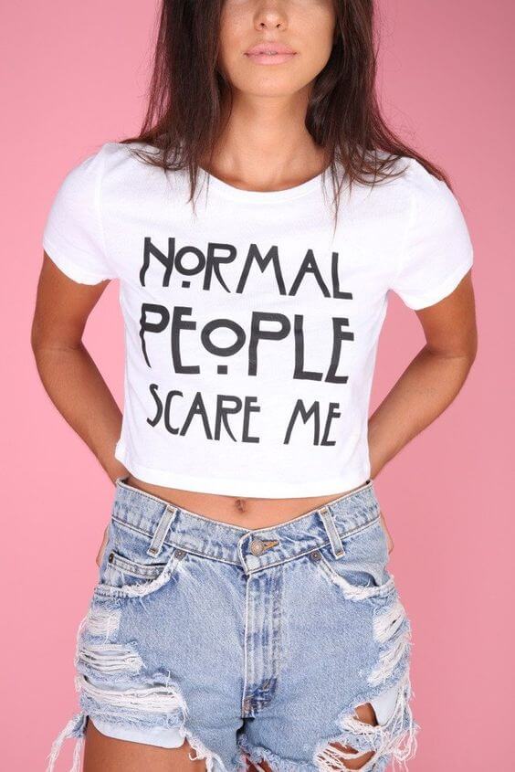 кроп топ NORMAL PEOPLE SCARE ME  https://satmoda.com/products/кроп-топ-normal-people-scare-me  Кроп Топ тениска с обло деколте и свободна кройка. Материята на тениските е изключително мека и осигурява максимален комфорт през летните дни. 100% памук. 