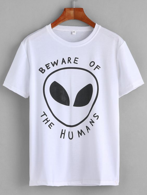 Мъжка Тениска Beware of the Humans  https://satmoda.com/products/мъжка-тениска-beware-of-the-humans  Мъжка тениска с обло деколте и свободна кройка.Тениската е изработена от100% памук