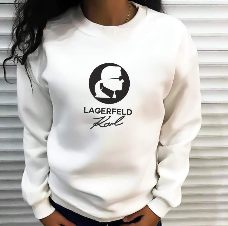 Дамска блуза Karl Lagerfeld dtg  https://satmoda.com/products/дамска-блуза-karl-lagerfeld  Модерна дамска блуза с надпис. Блуза с обло деколте и свободна кройка. Материята на блузата е изключително мека и приятна.Осигурява максимален комфорт и топлина