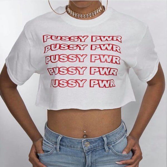 Кроп Топ Pussy PWR - SatModa...  https://satmoda.com/products/кроп-топ-pussy-pwr  Кроп Топ тениска с обло деколте и свободна кройка. Материята на тениските е изключително мека и осигурява максимален комфорт през летните дни. 100% памук. 