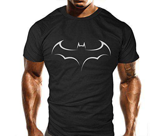 Мъжка тениска BATMAN  https://satmoda.com/products/мъжка тениска -batman  Мъжка тениска с обло деколте и свободна кройка. Материята на тениската е изключително мека и осигурява максимален комфорт през летните дни. Съчетава се добре с елегантно, спортно-елегантно и ежедневно облекло.Тениската е изработена от 100% памукПрепоръчителна температура за пране 30°