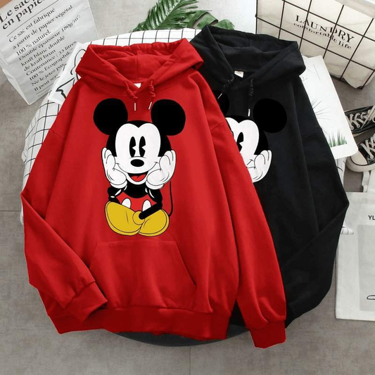 Дамски суичър Mickey Mouse  https://satmoda.com/products/дамски-суичър-mickey-mouse-disney  Ефектен дамски суичър с качулка с връзкиМатерията на блузата е изключително мека и приятна. Осигурява максимален комфорт и топлина през зимните дни100% Памук