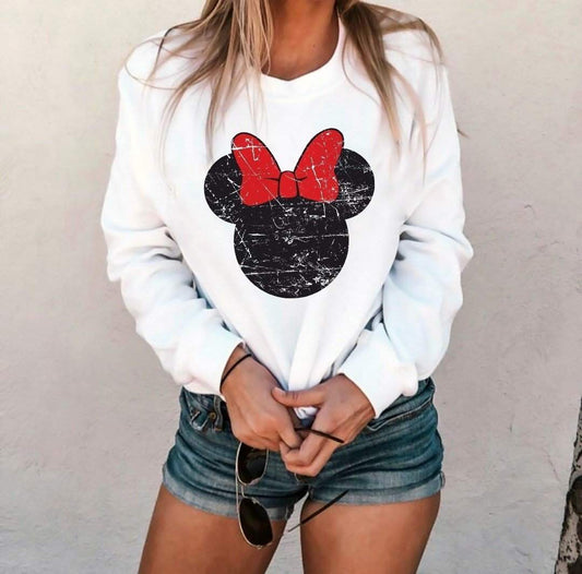 Дамска блуза Minnie band  https://satmoda.com/products/дамска-блуза-minnie-band  Блуза с обло деколте и свободна кройка. Материята на блузата е изключително мека и приятна. Осигурява максимален комфорт и топлина през зимните дни.100% памук