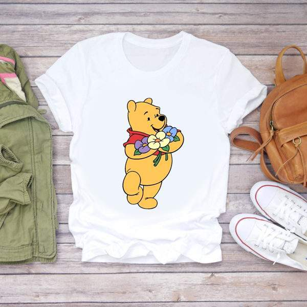 Дамска тениска Pooh flowers бяла — свободна кройка | SatModa